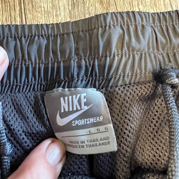 Nike sportswear pants, black with 2 front pockets and one back pocket - Picture 2 of 7